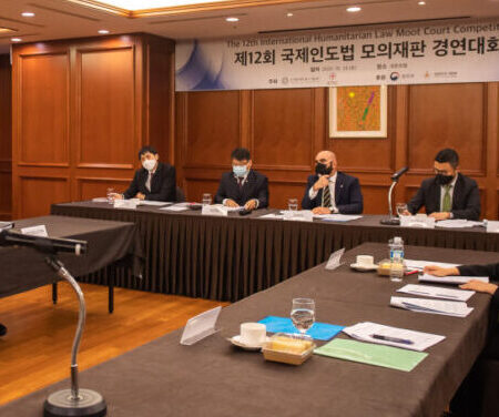 This Article "Hierarchy of Courts in the USA, UK and India" explains in detail the Global(American & English) and Indian Legal Systems