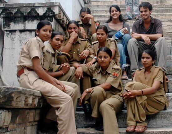 HOW TO FILE AN FIR IN POLICE STATION